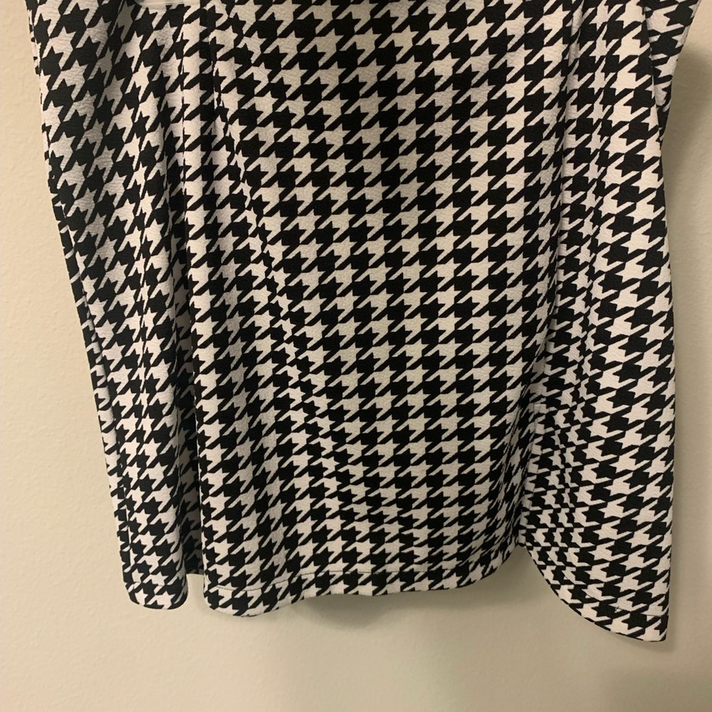 SHEIN Monochrome Houndstooth Skirt